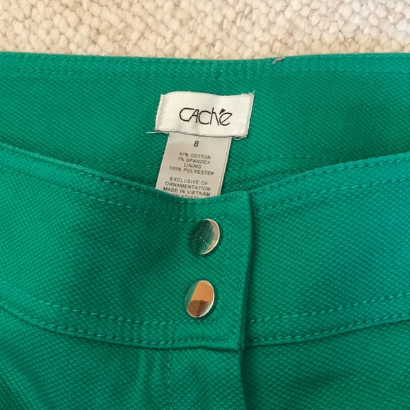 Ladies cuffed shorts. - Picture 3 of 3